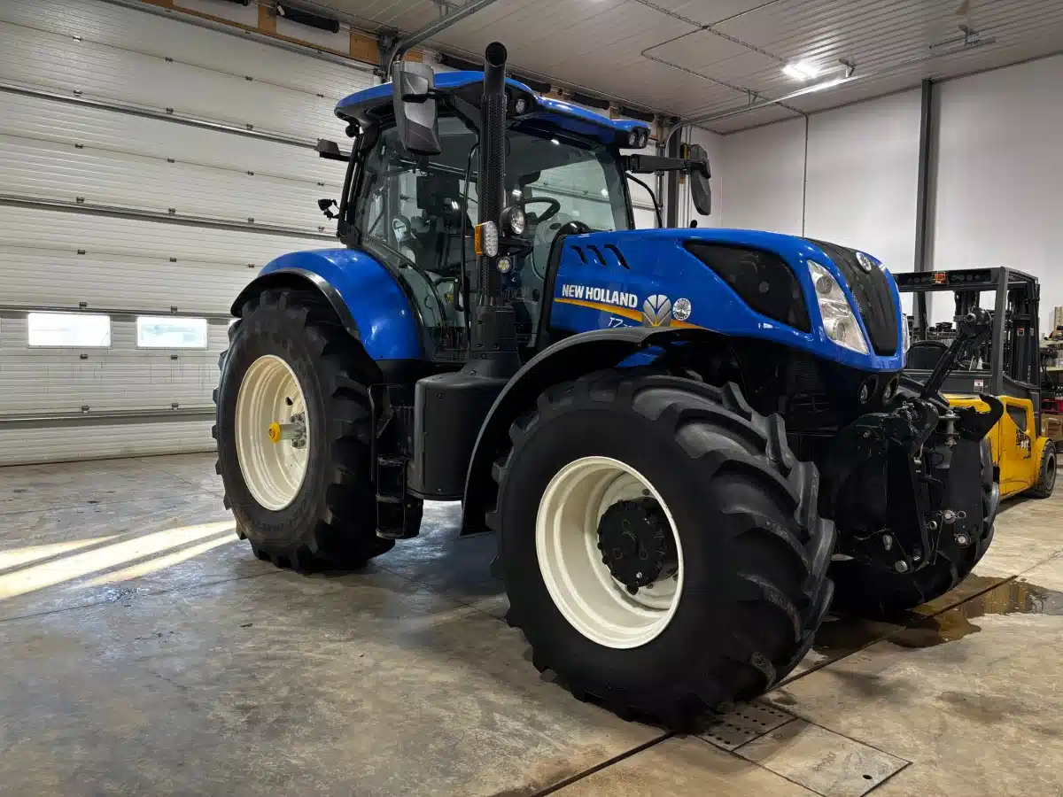 Gallery image 1 for Used 2023 New Holland T7.260 Tractor