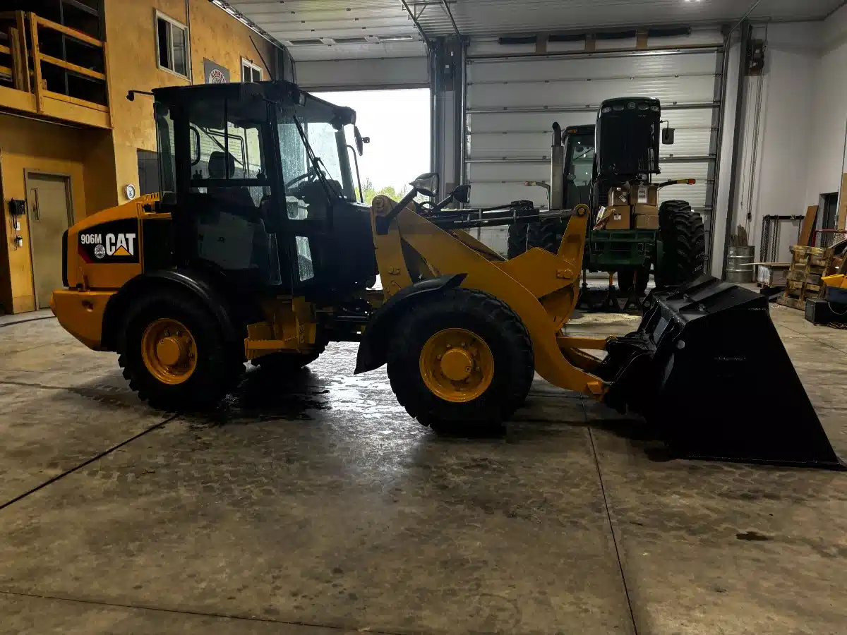 Gallery image 2 for Used 2020 Caterpillar 906M Wheel Loader