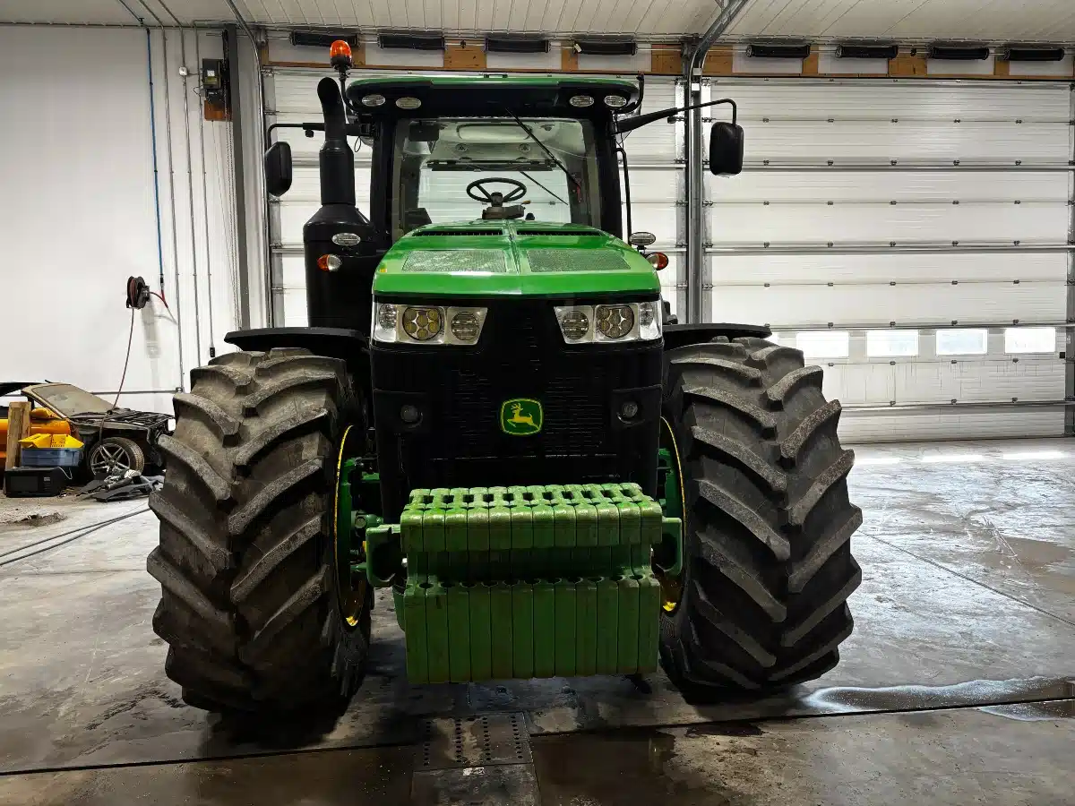 Gallery image 2 for Used 2016 John Deere 8370R Tractor