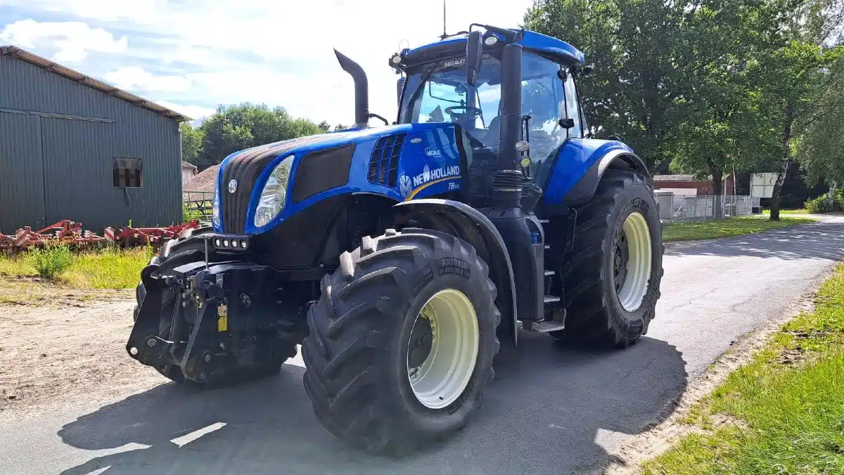 Used 2016 New Holland T8.435 Tractor