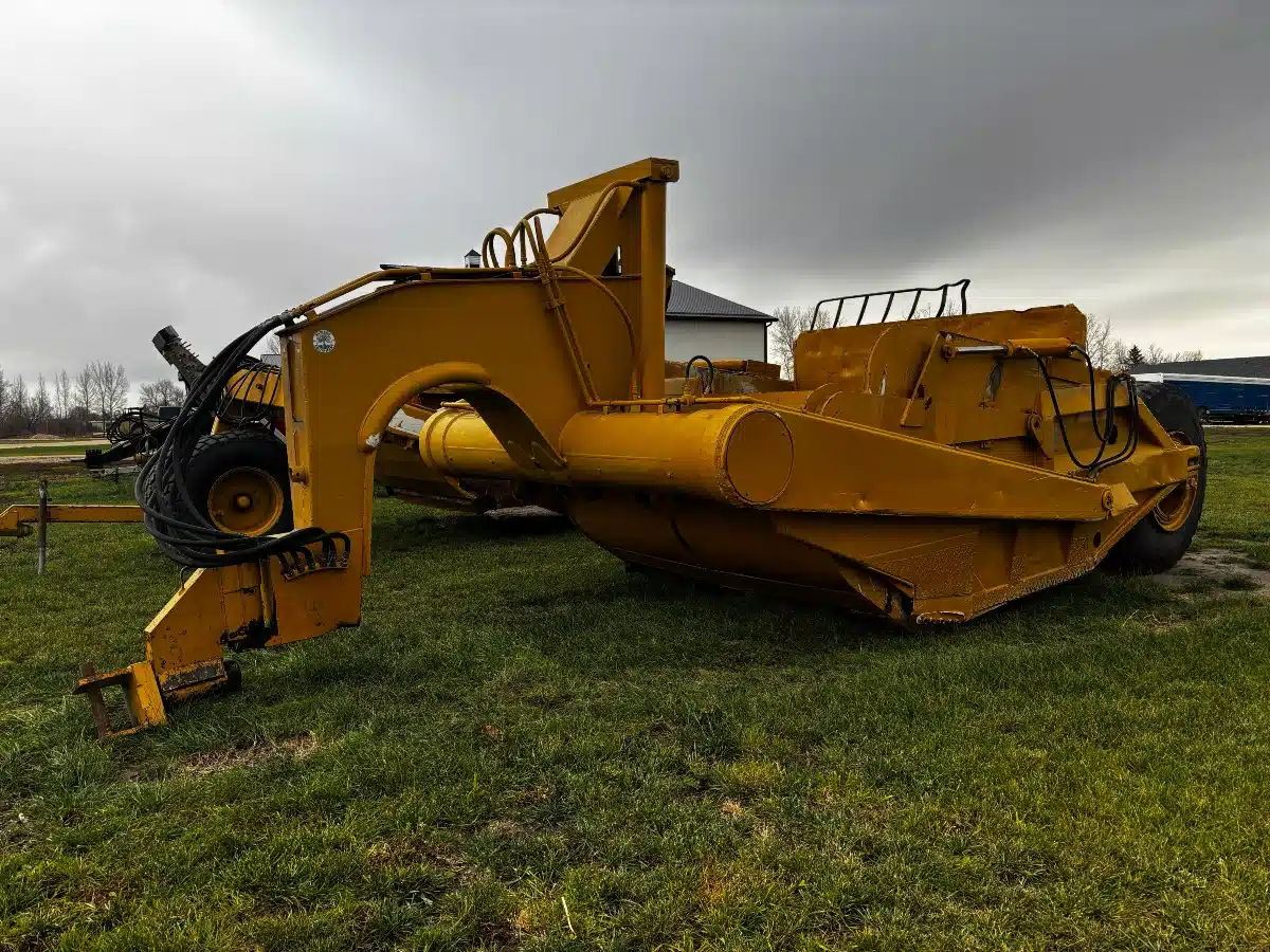 Photo de la Galerie 1 pour 1960 Caterpillar 435 Gratte - Trainée