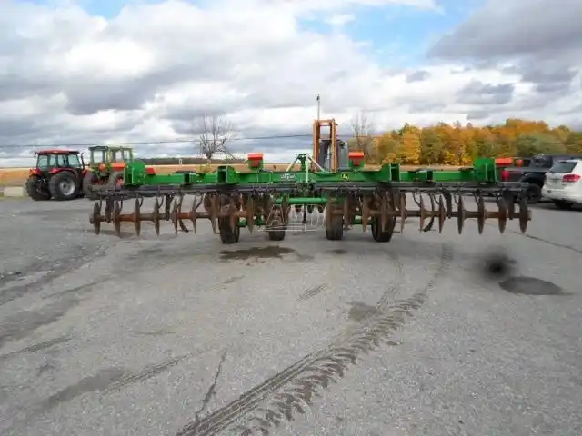 Gallery image 2 for Used John Deere 2720 Disc Ripper