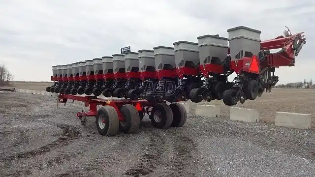 Gallery image 2 for Used 2009 Case IH 1240 Planter