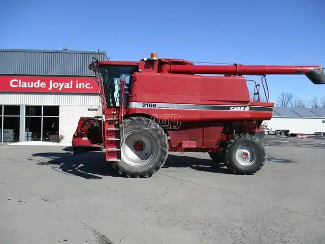 Gallery image 2 for Used Case IH 2166 Combine