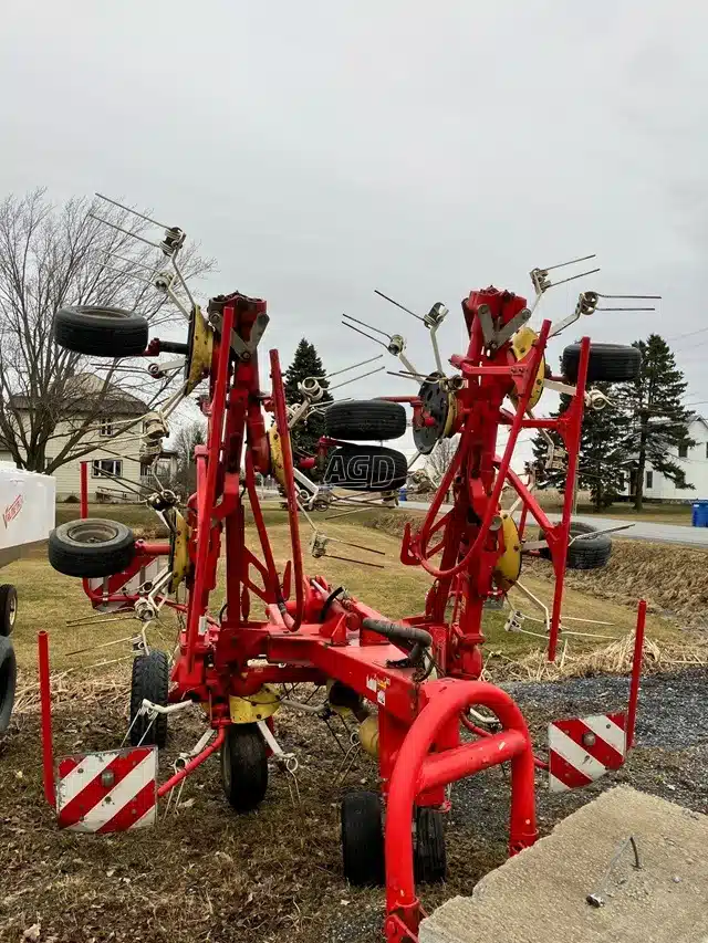 Gallery image 1 for Pottinger HIT 910 AZ Tedder