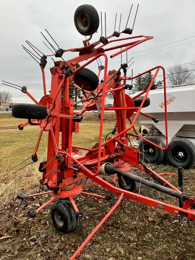 Gallery image 2 for Used Kuhn GF 7802 THA Tedder