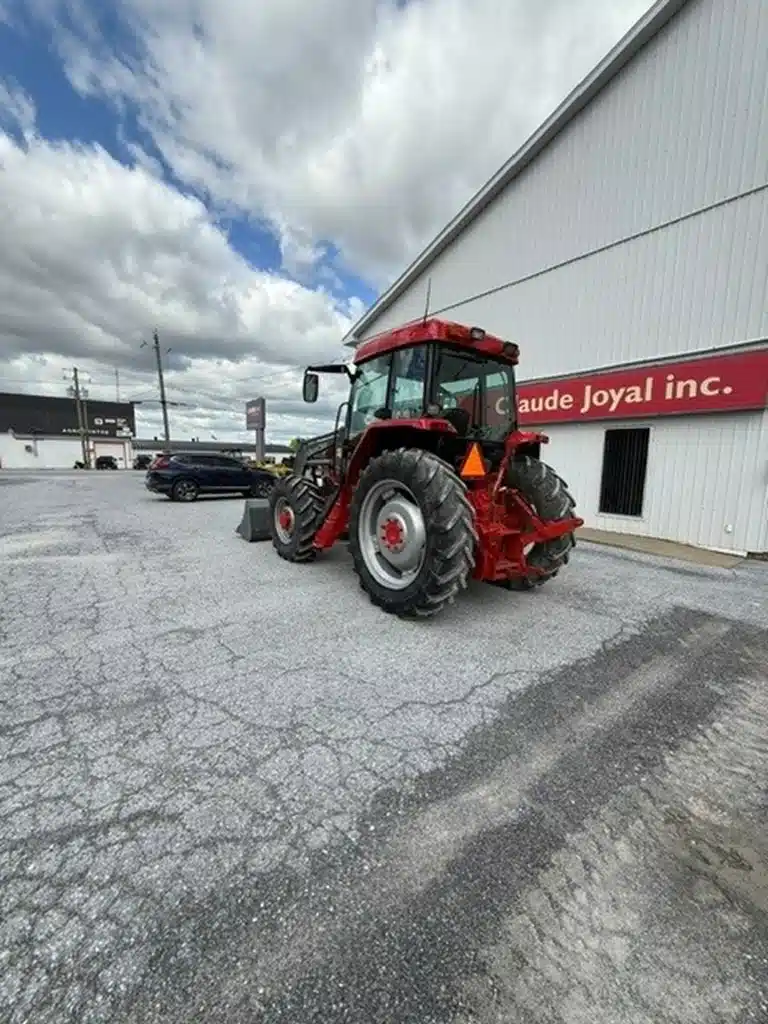 Gallery image 2 for 2003 McCormick MC90 Tractor