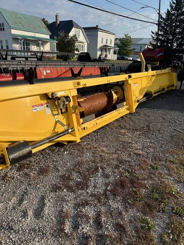 Gallery image 2 for Used 2008 New Holland 74C Header - Flex