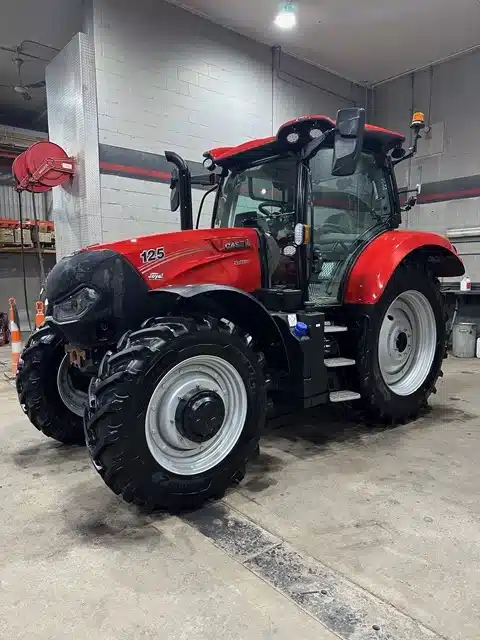 Gallery image 2 for Used 2023 Case IH MAXXUM 125 CVT Tractor