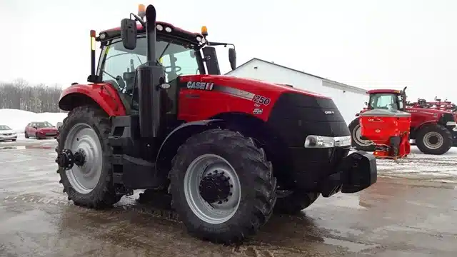Gallery image 1 for Used 2020 Case IH MAGNUM 250 CVT Tractor