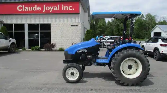 Gallery image 2 for Used 2002 New Holland TC35D Tractor