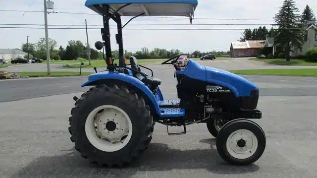 Gallery image 1 for Used 2002 New Holland TC35D Tractor