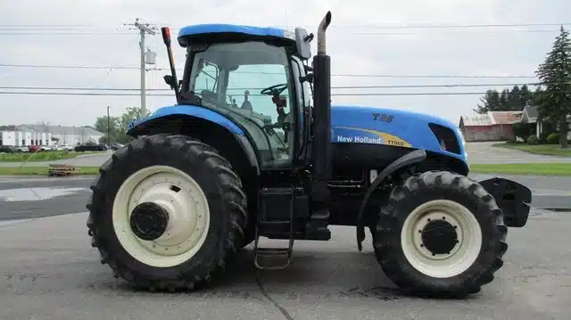 Gallery image 1 for Used 2008 New Holland T7060 Tractor