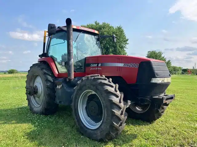 Gallery image 1 for Used 2002 Case IH MX200 Tractor