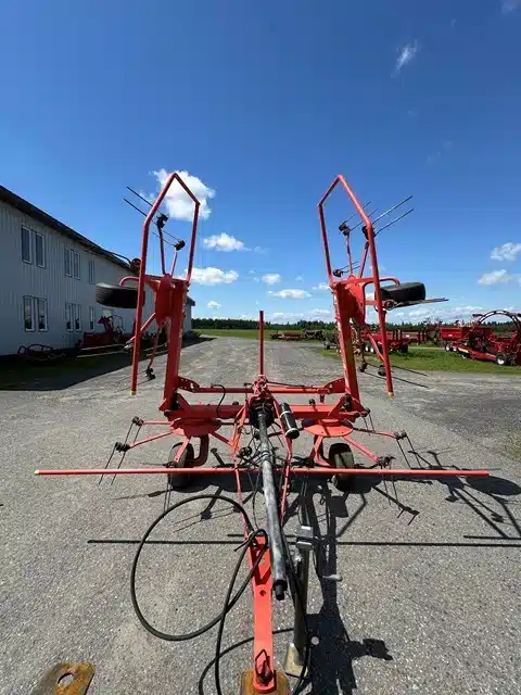 Gallery image 2 for Used Kuhn GF 5202 THA Tedder