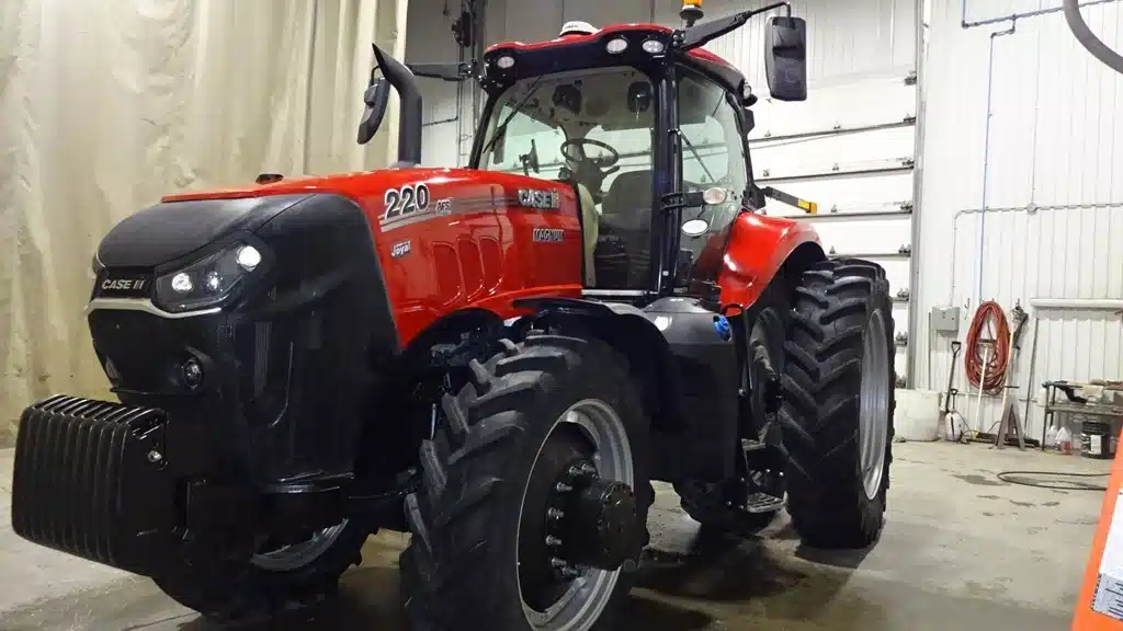 Gallery image 1 for Used 2020 Case IH MAGNUM 220 CVT Tractor