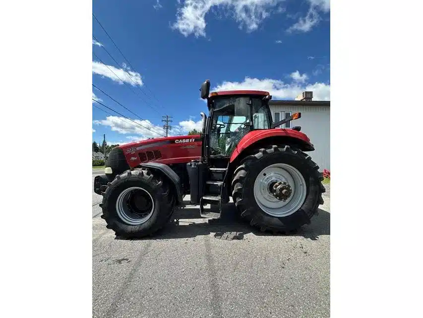 Gallery image 1 for Used 2012 Case IH Magnum Tractor
