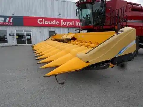 Gallery image 2 for New Holland 99C Header - Row Crop