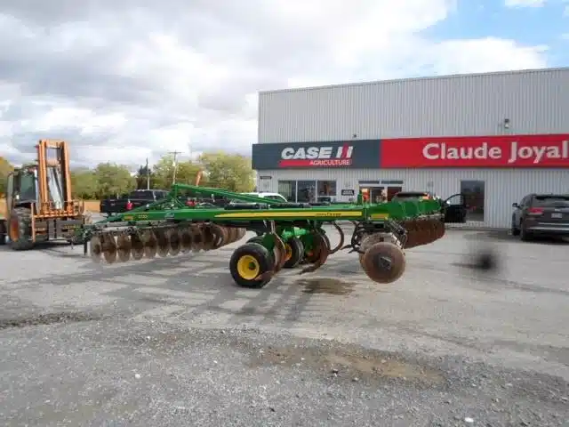 Gallery image 1 for John Deere 2720 Rotary Tiller