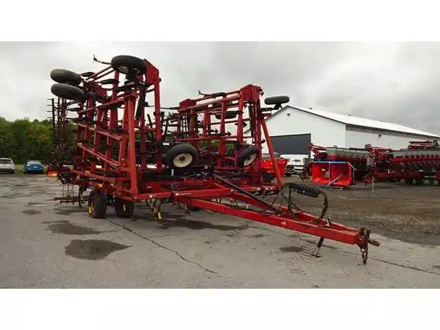 Gallery image 2 for Case IH 200 Cultivator