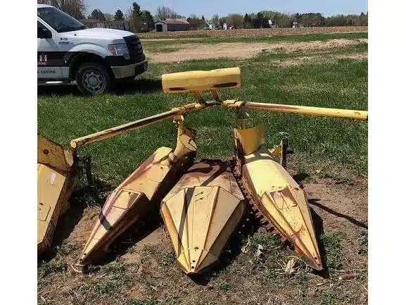 Gallery image 1 for Used New Holland 822 Feeder