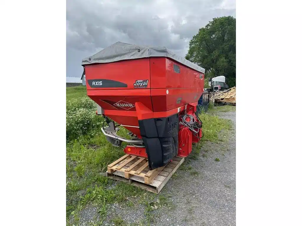 Gallery image 2 for Used 2013 Kuhn AXIS 50.1 Spreader - Fertilizer