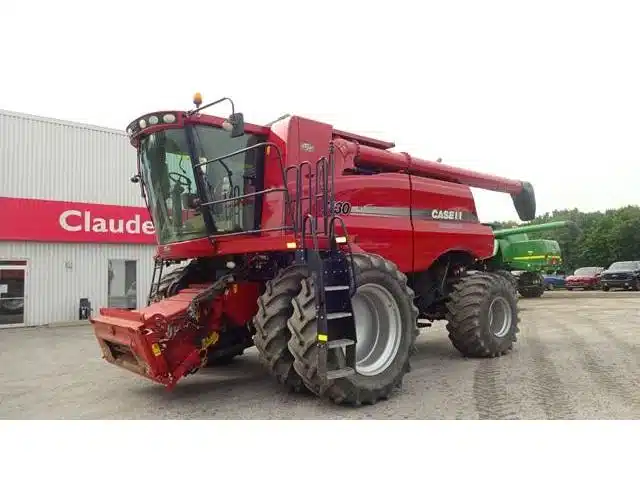 Used 2012 Case IH 7130 Combine