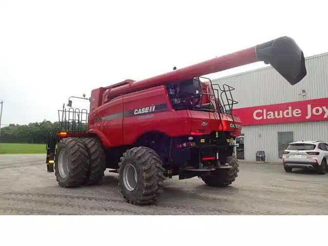 Gallery image 2 for Used 2012 Case IH 7130 Combine