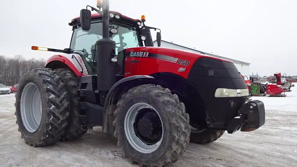 Gallery image 2 for 2018 Case IH MAGNUM 250 Tractor