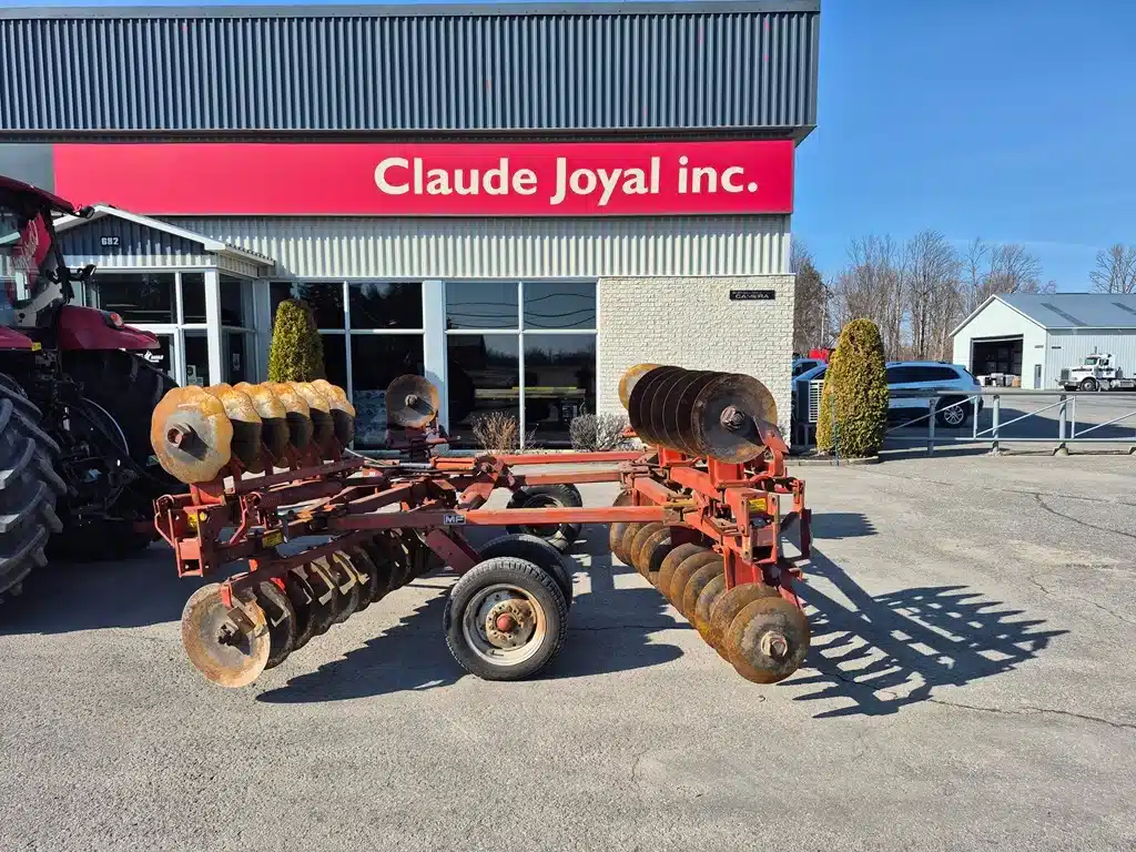 Gallery image 1 for Massey Ferguson 520 Disc
