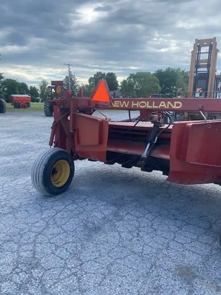 Gallery image 2 for New Holland 1411 Disc Mower Conditioner