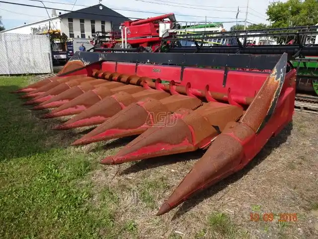 Gallery image 1 for Used 1996 Case IH 1083 Header - Row Crop