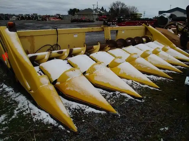 Gallery image 2 for New Holland 98C Header - Row Crop