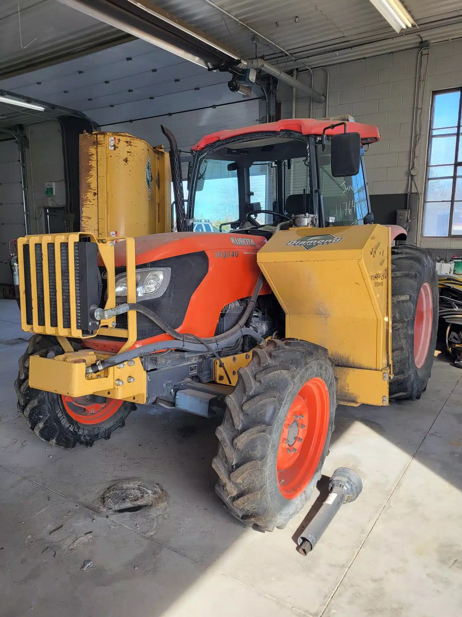 Gallery image 2 for Used 2007 Kubota M9540 Tractor