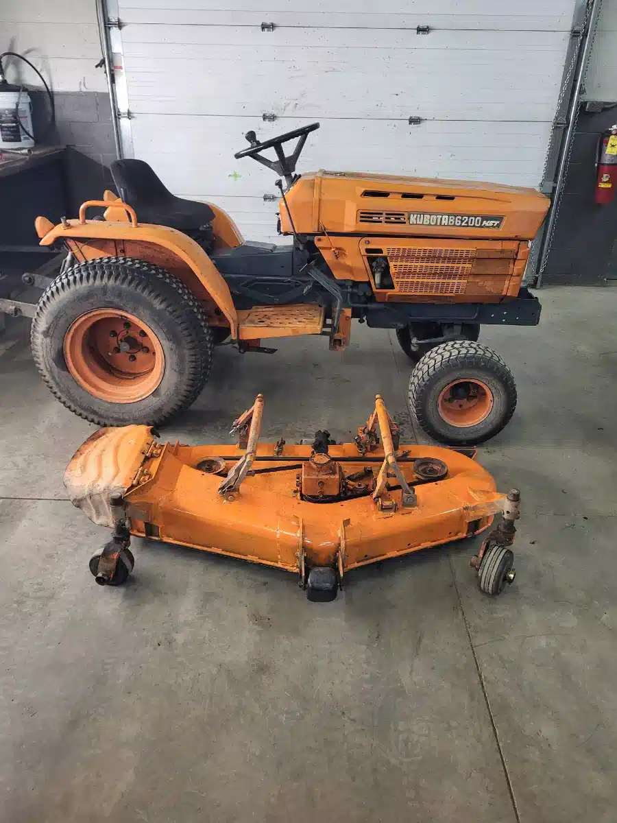 Gallery image 1 for Used 1986 Kubota B6200HST Tractor