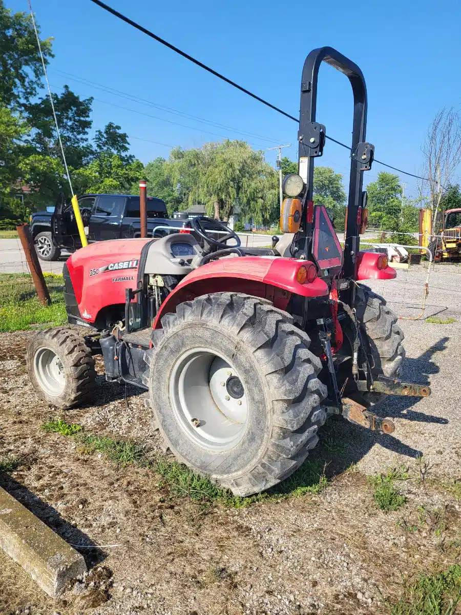 Gallery image 2 for Used 2014 Case IH FARMALL 35C Tractor