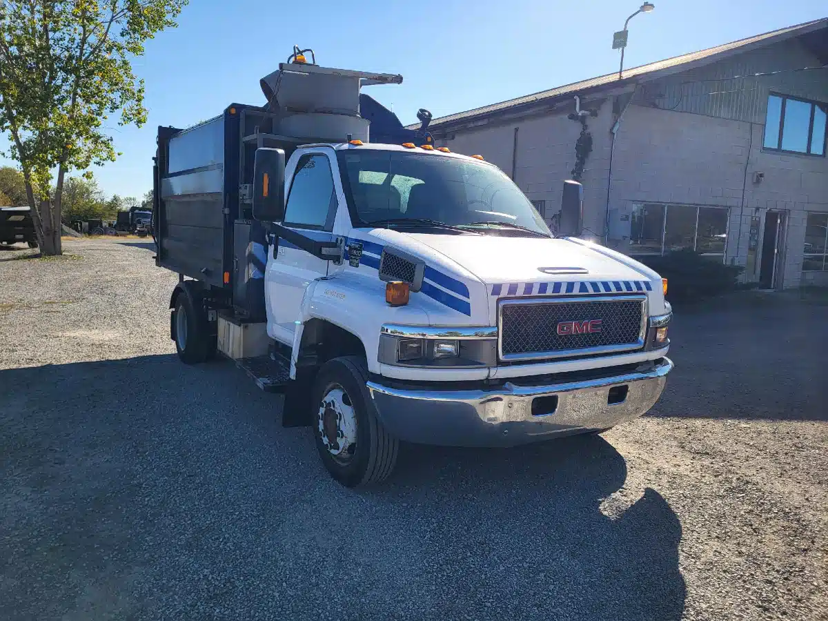 Gallery image 2 for Used 2007 GMC C5500 Truck Cab & Chassis