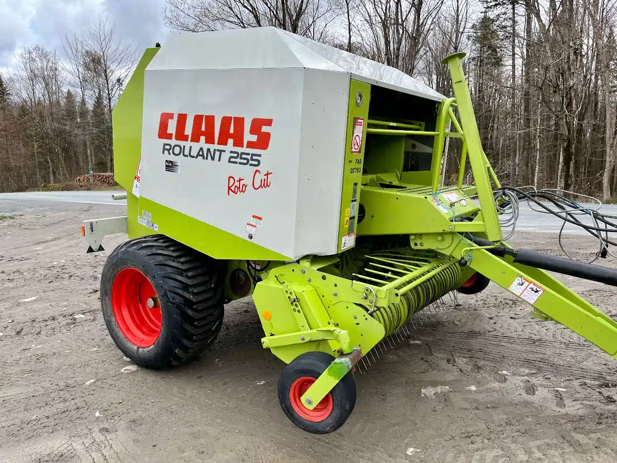 Image for Used 2005 CLAAS ROLLANT 255RC Round Baler