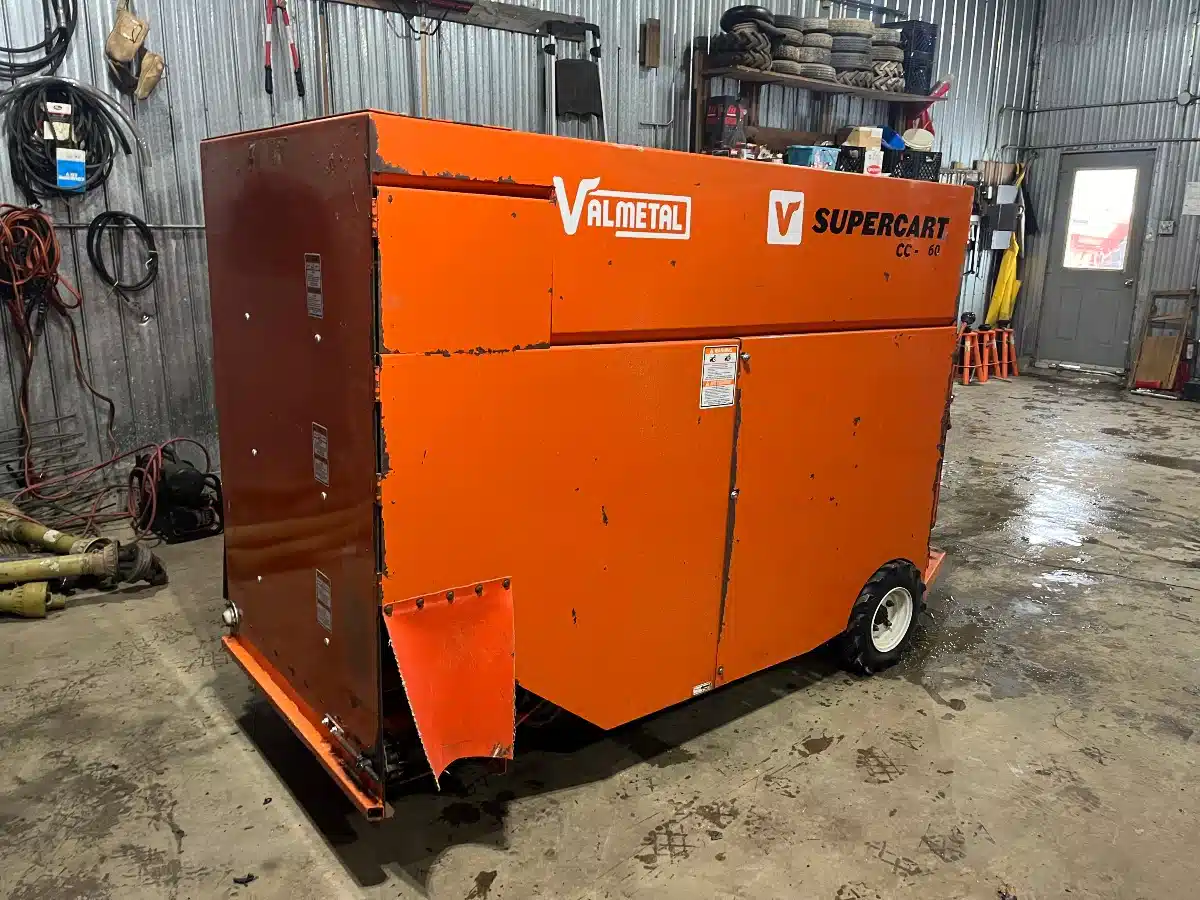 Used 2015 Valmetal SUPERCART 960 Feed Cart