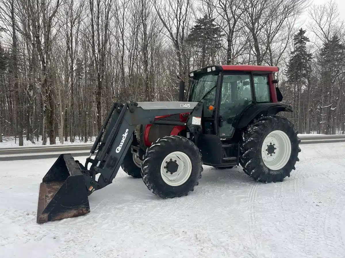 2009 Valtra N92 Tractor