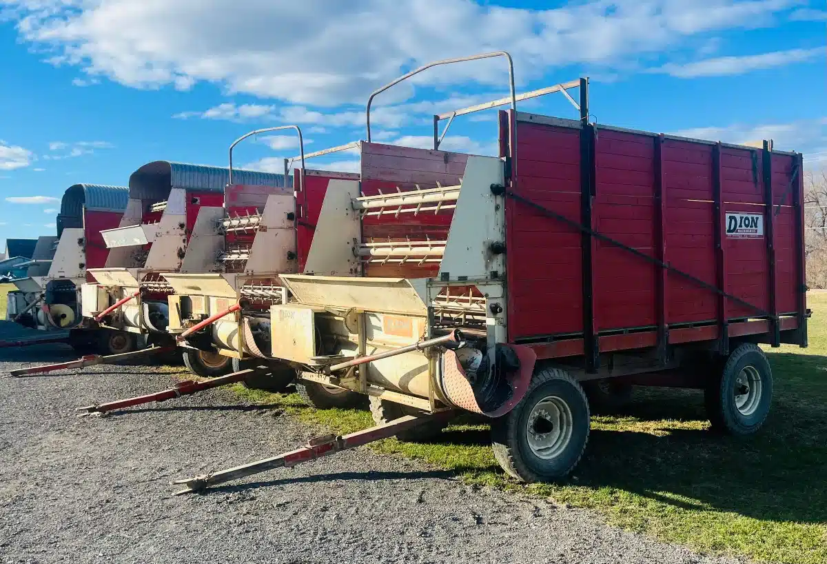 Gallery image 1 for 1995 Dion N10L Forage Box