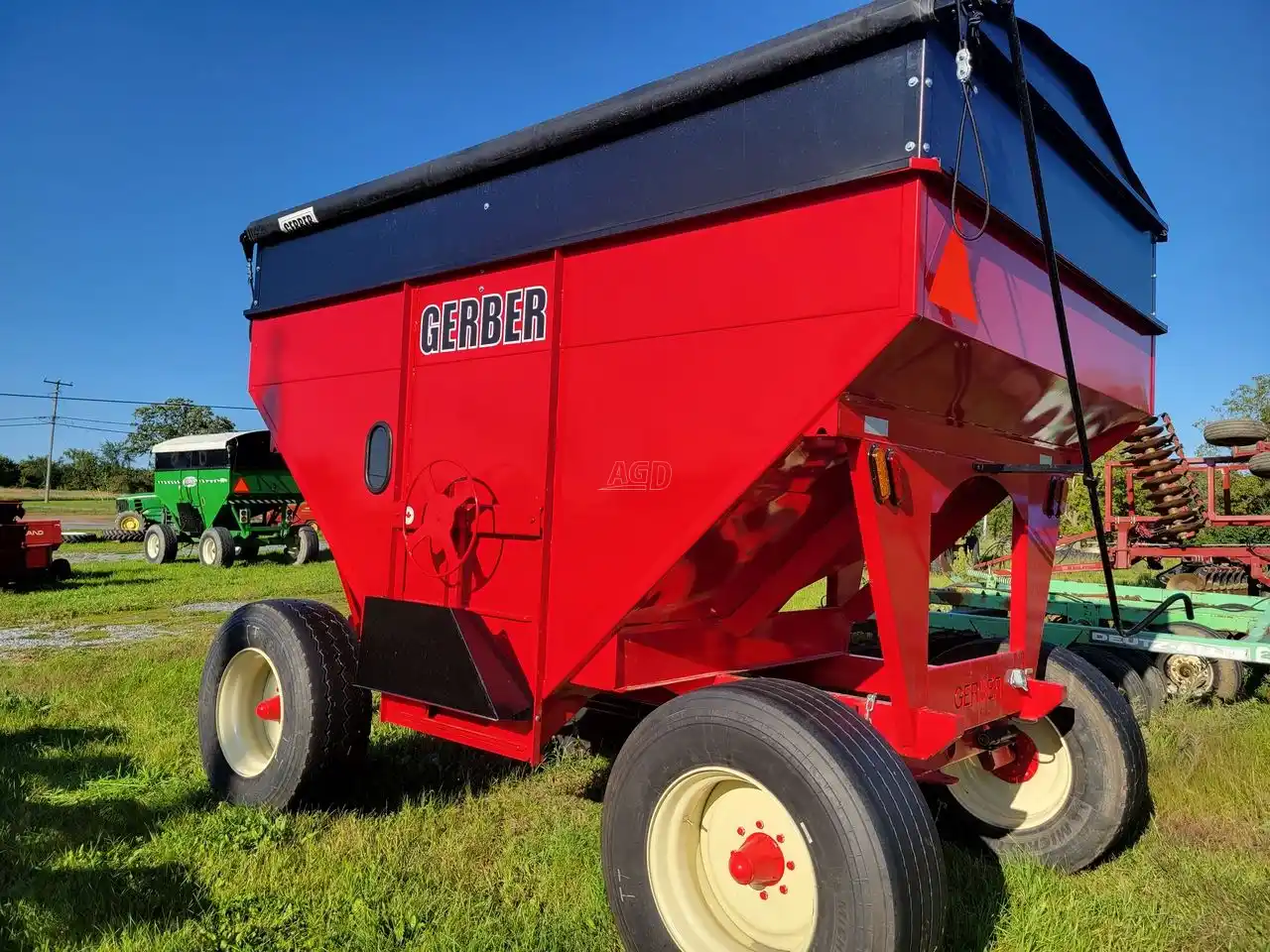 Gallery image 1 for New Gerber 385 Gravity Box