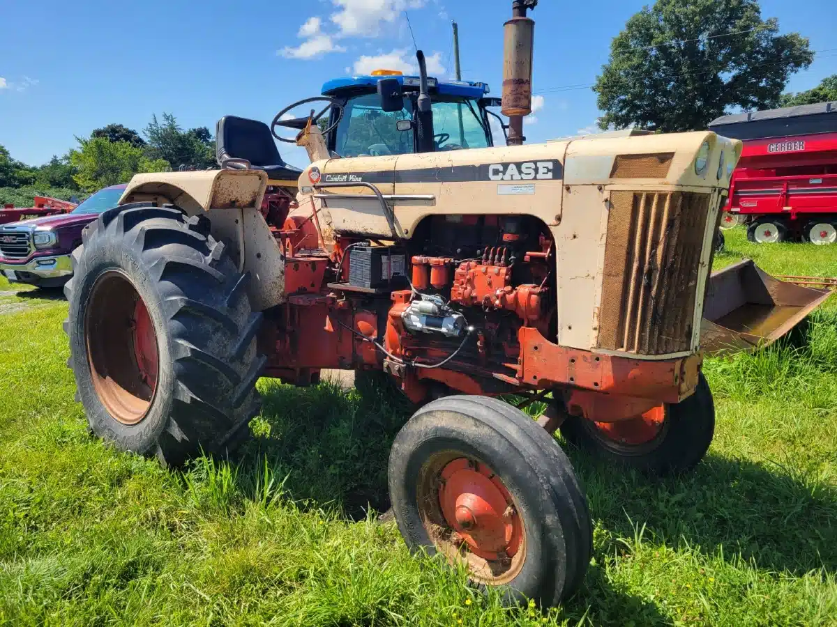 Gallery image 1 for Used Case 730 Tractor