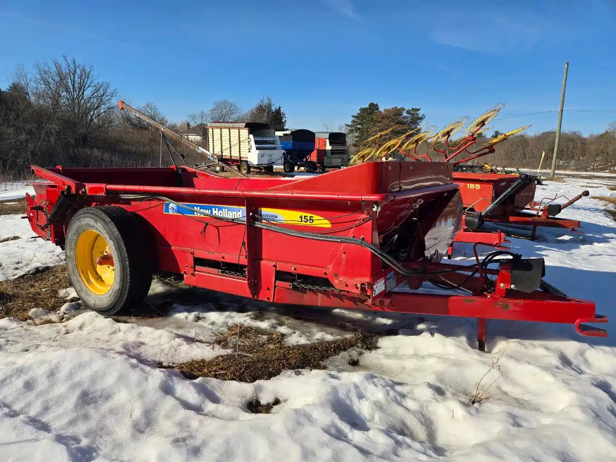 Gallery image 1 for Used New Holland 155 Manure Spreader