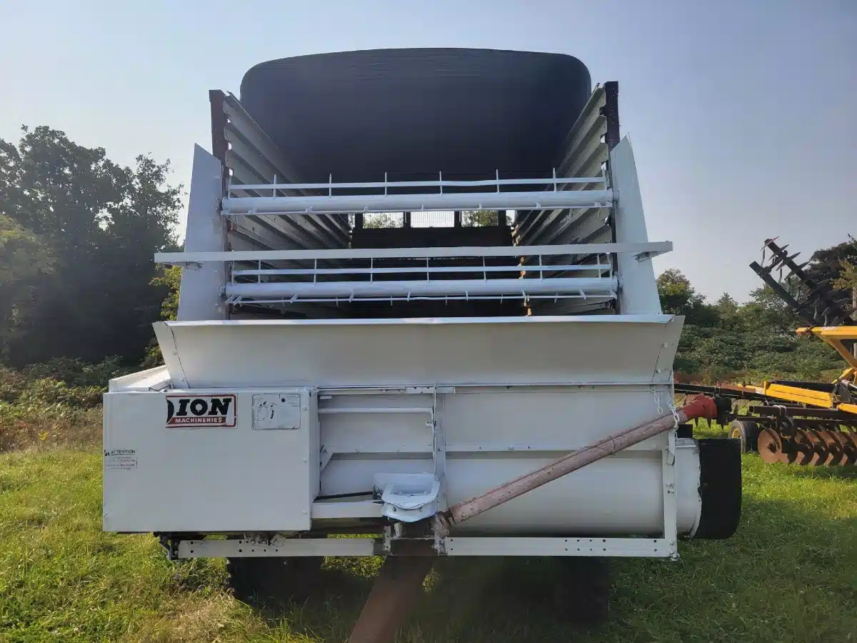 Gallery image 2 for Used Dion 3 beater Forage Box