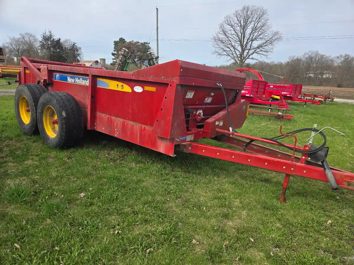 Gallery image 1 for Used New Holland 195 Manure Spreader