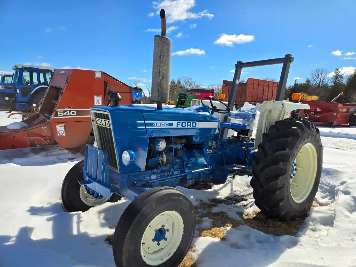 Gallery image 1 for Used Ford 4600 Tractor