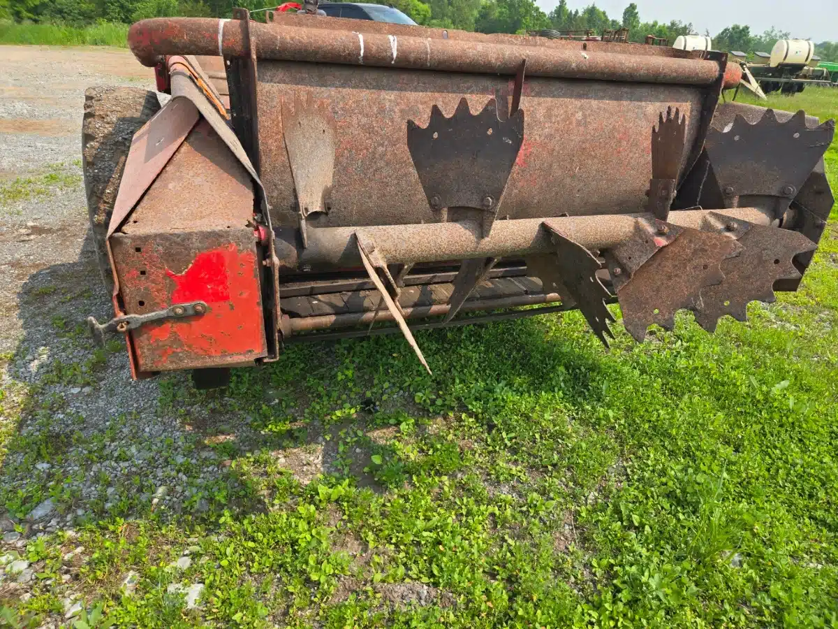 Gallery image 2 for Used New Holland 520 Manure Spreader