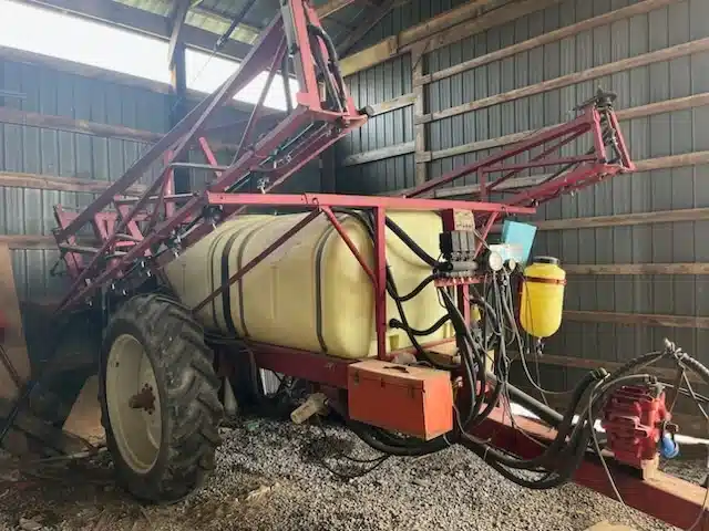 Gallery image 2 for Used Hardi TR800 Sprayer - Pull Type