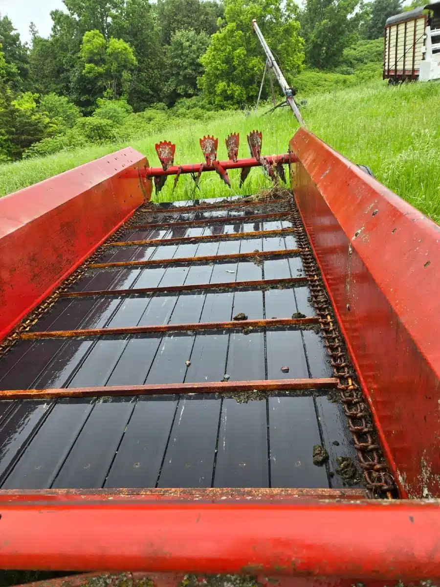 Gallery image 1 for Used New Holland 155 Manure Spreader